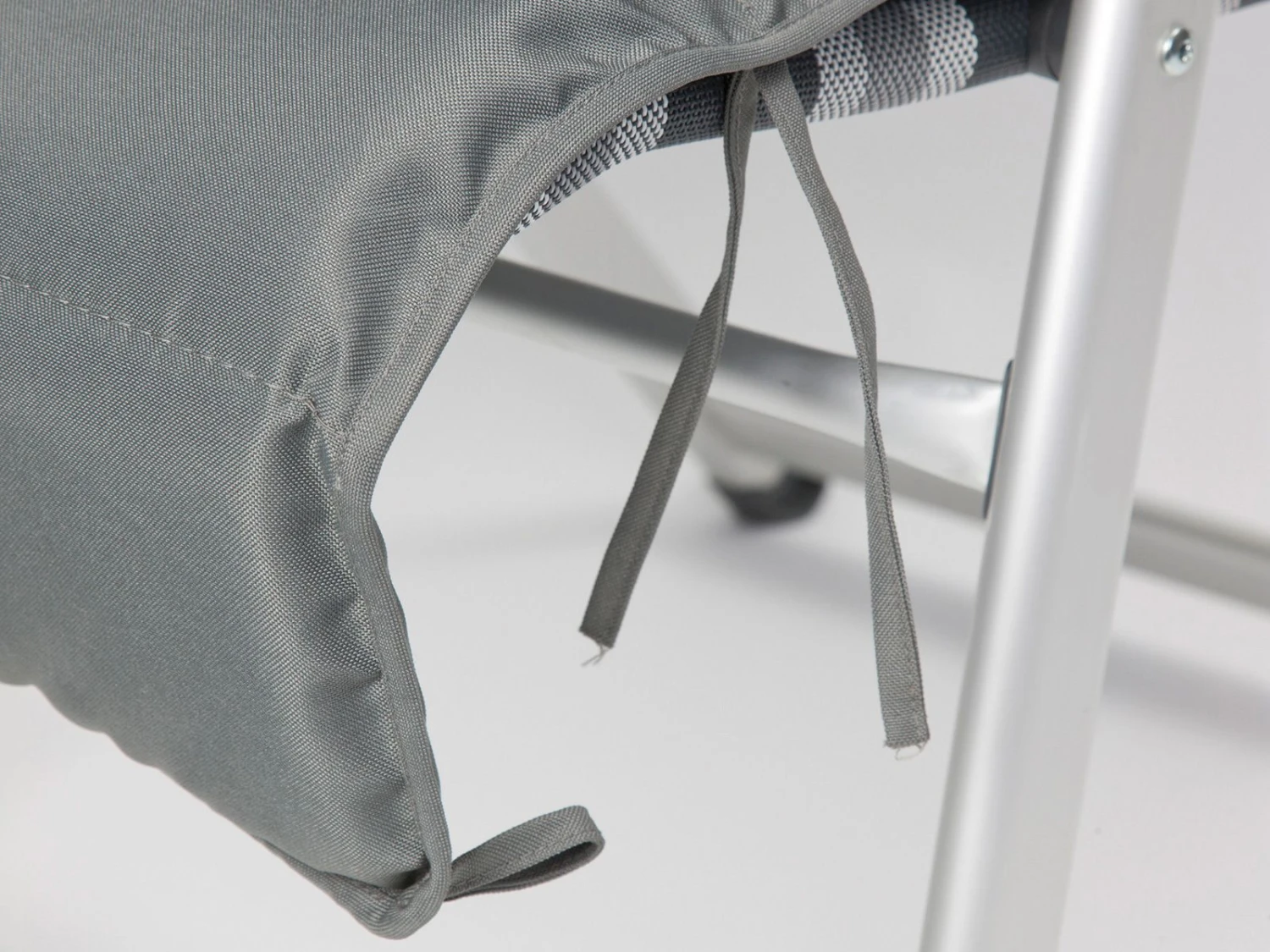 Bo-Camp Grey Universeel Gepolsterd Stoelkussen 4 Bo-Camp Grey Universeel Gepolsterd Stoelkussen - Afbeelding 4